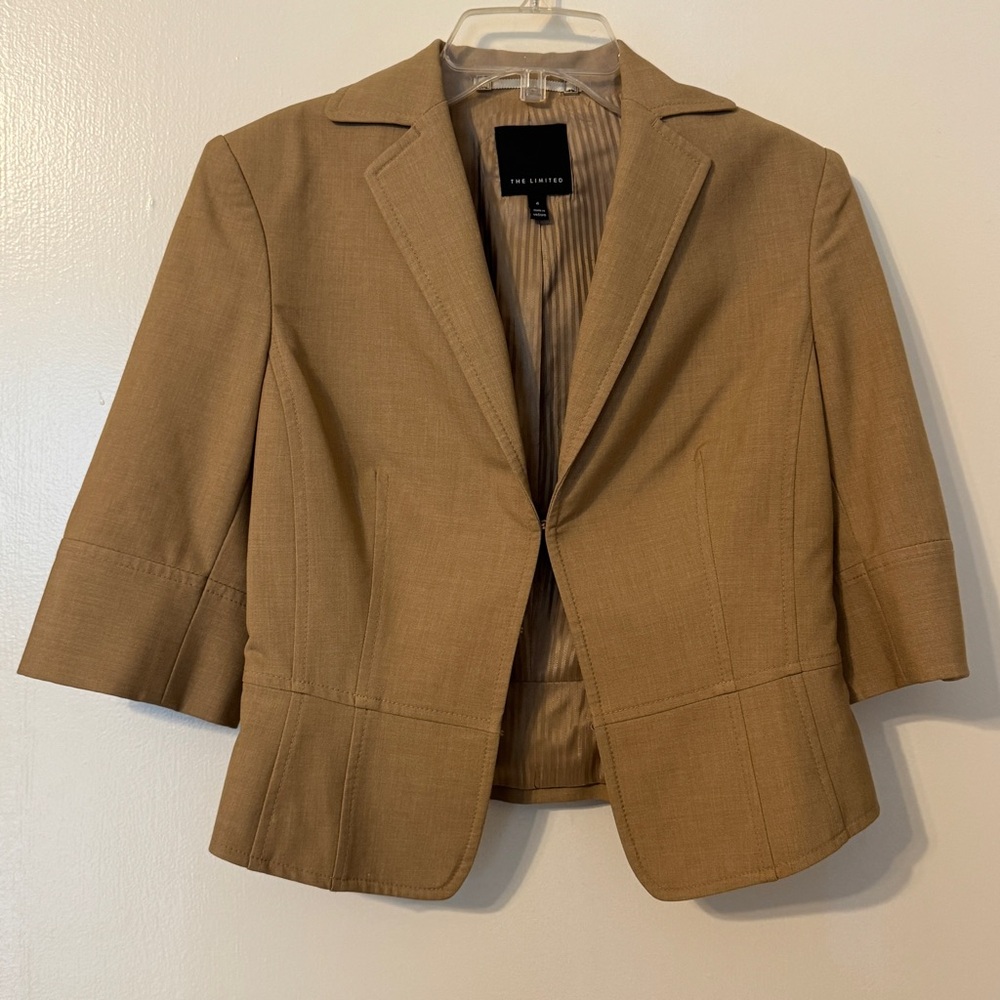 The Limited Tan Short Sleeve Blazer Size 4